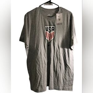Nike Men's USA Crest T-Shirt Grey Heather Large